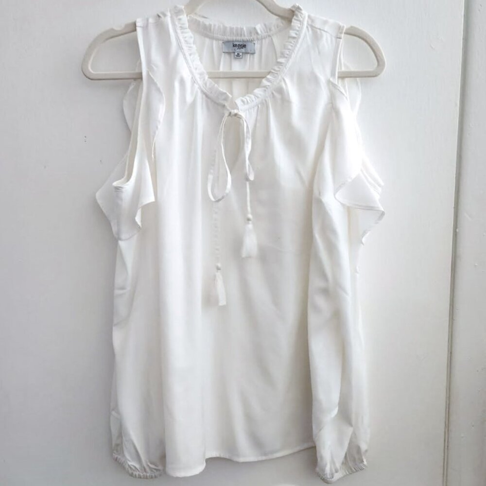 NWOT Kensie White Long Sleeve, Exposed Shoulder Blouse, Med